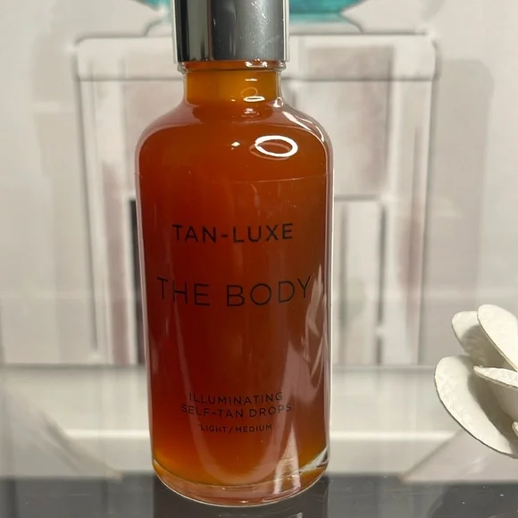 👙Tan-Luxe The Body Illuminating Self-Tan Drops MSRP (60$)50 ml . NWT - Picture 1 of 7